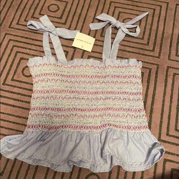 NWT abitabile style envy cropped peplum style top - Picture 4 of 6